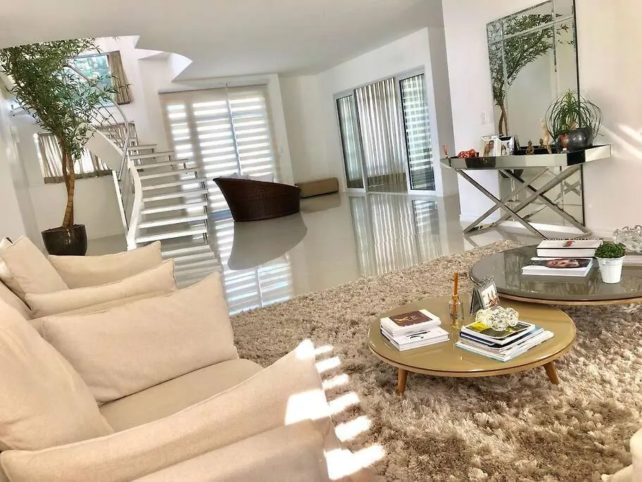Villa Residencia Na Lagoa Da Conceicao Florianopolis Brazil